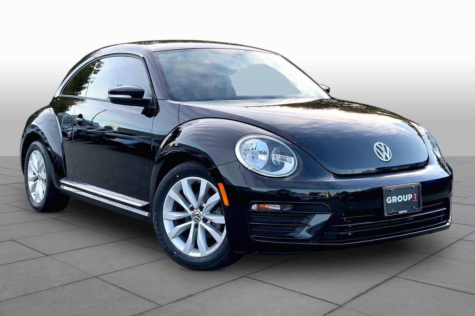 Used 2017 Volkswagen Beetle 1.8T Classic FWD image 3