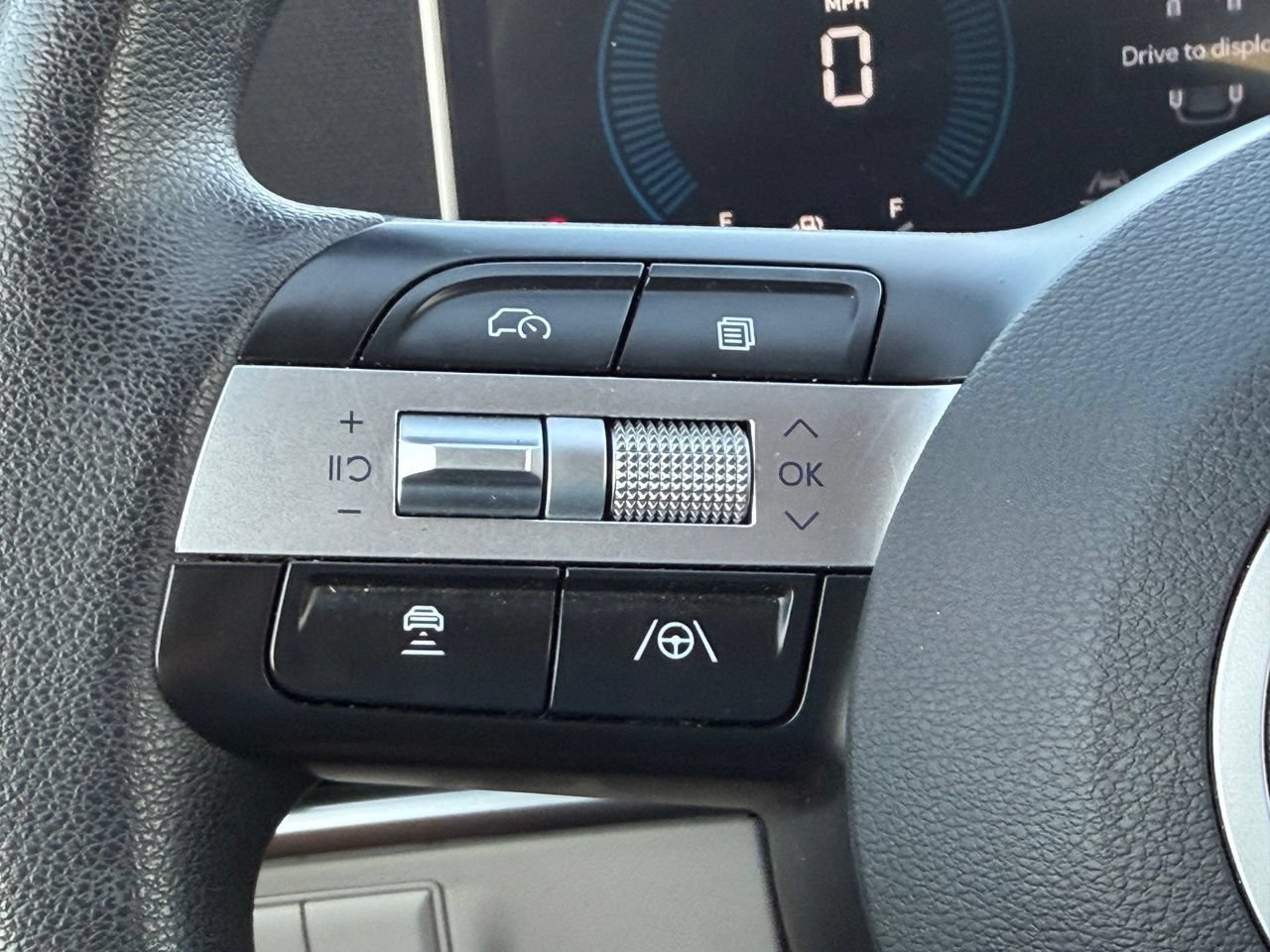 Used 2025 Hyundai Tucson SEL FWD image 16