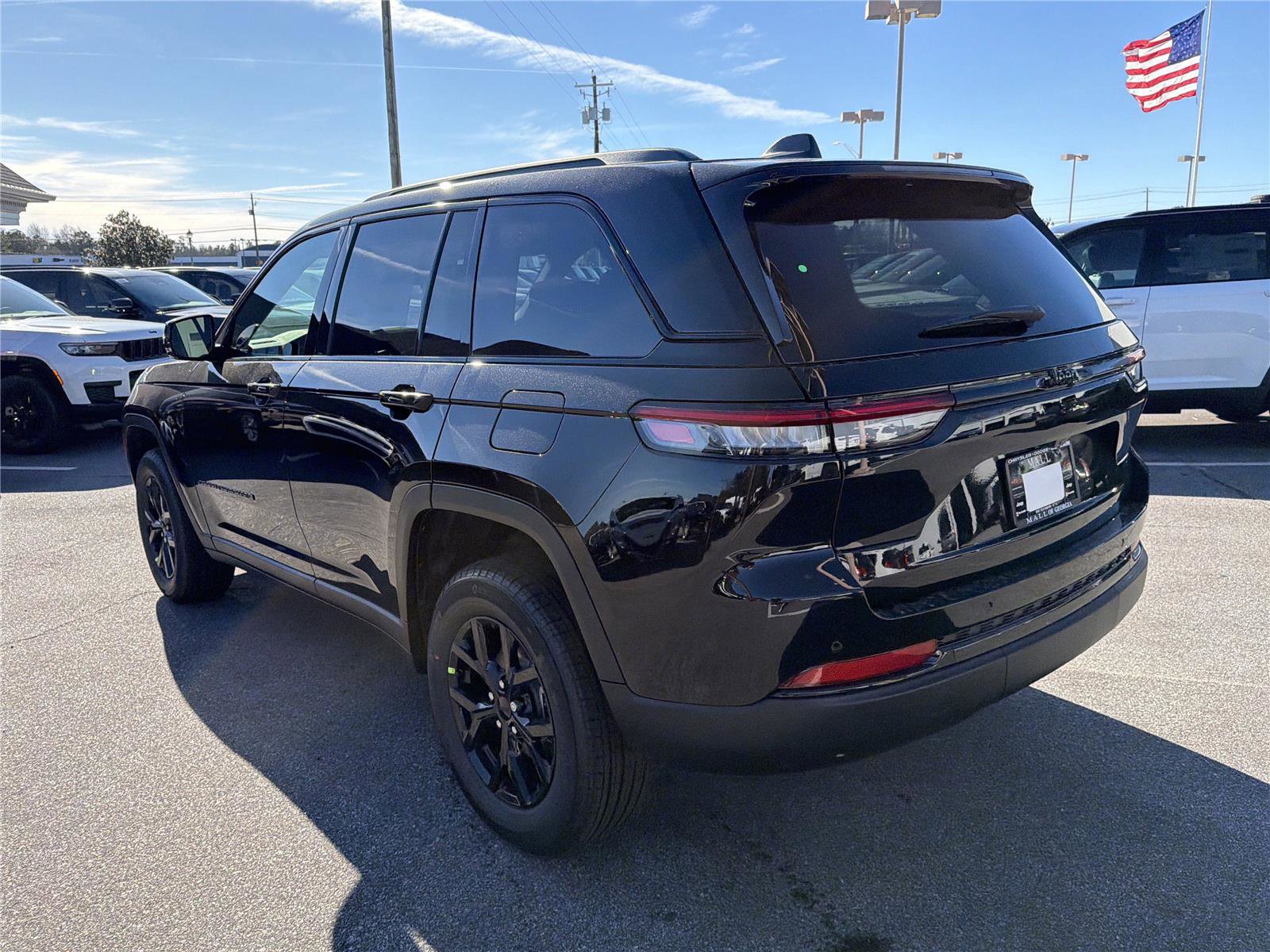New 2025 Jeep Grand Cherokee Altitude image 8