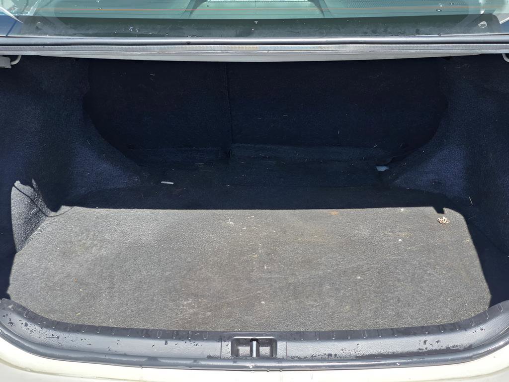 Used 2018 Toyota Corolla LE image 14