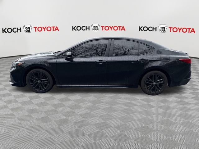Used 2025 Toyota Camry SE w/ Convenience Package FWD image 4