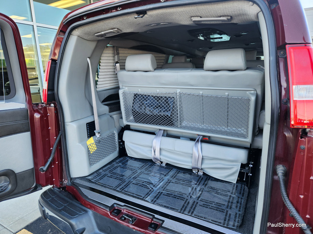 Used 2021 Chevrolet Express 3500 LS w/ Chrome Appearance Package image 20