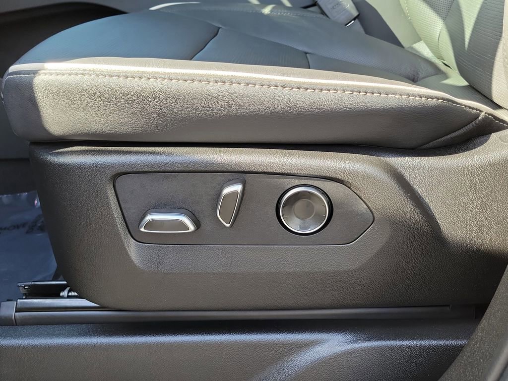 Used 2025 Cadillac Escalade ESV Premium Luxury w/ LPO, Floor Liner Package image 24