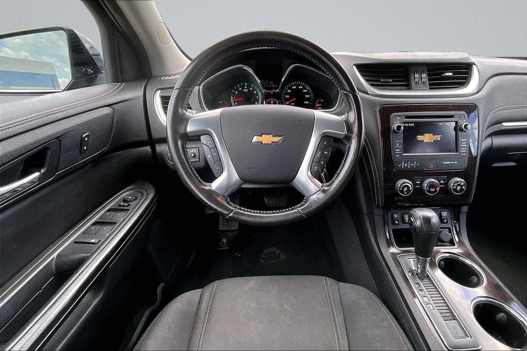 Used 2017 Chevrolet Traverse LT FWD image 4