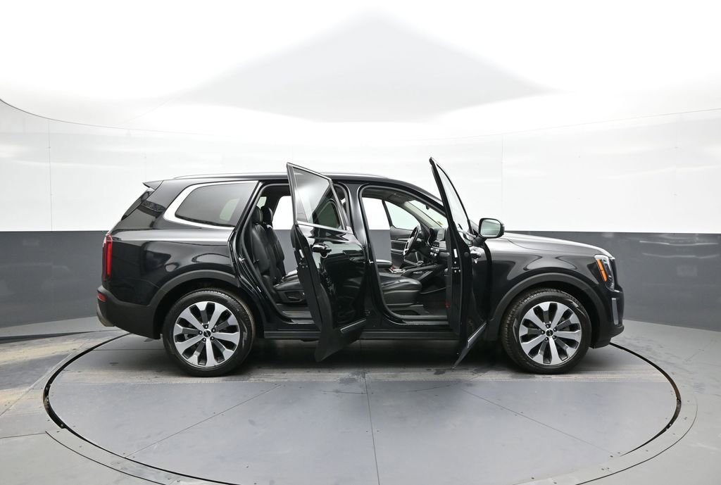 Certified 2022 Kia Telluride S image 43