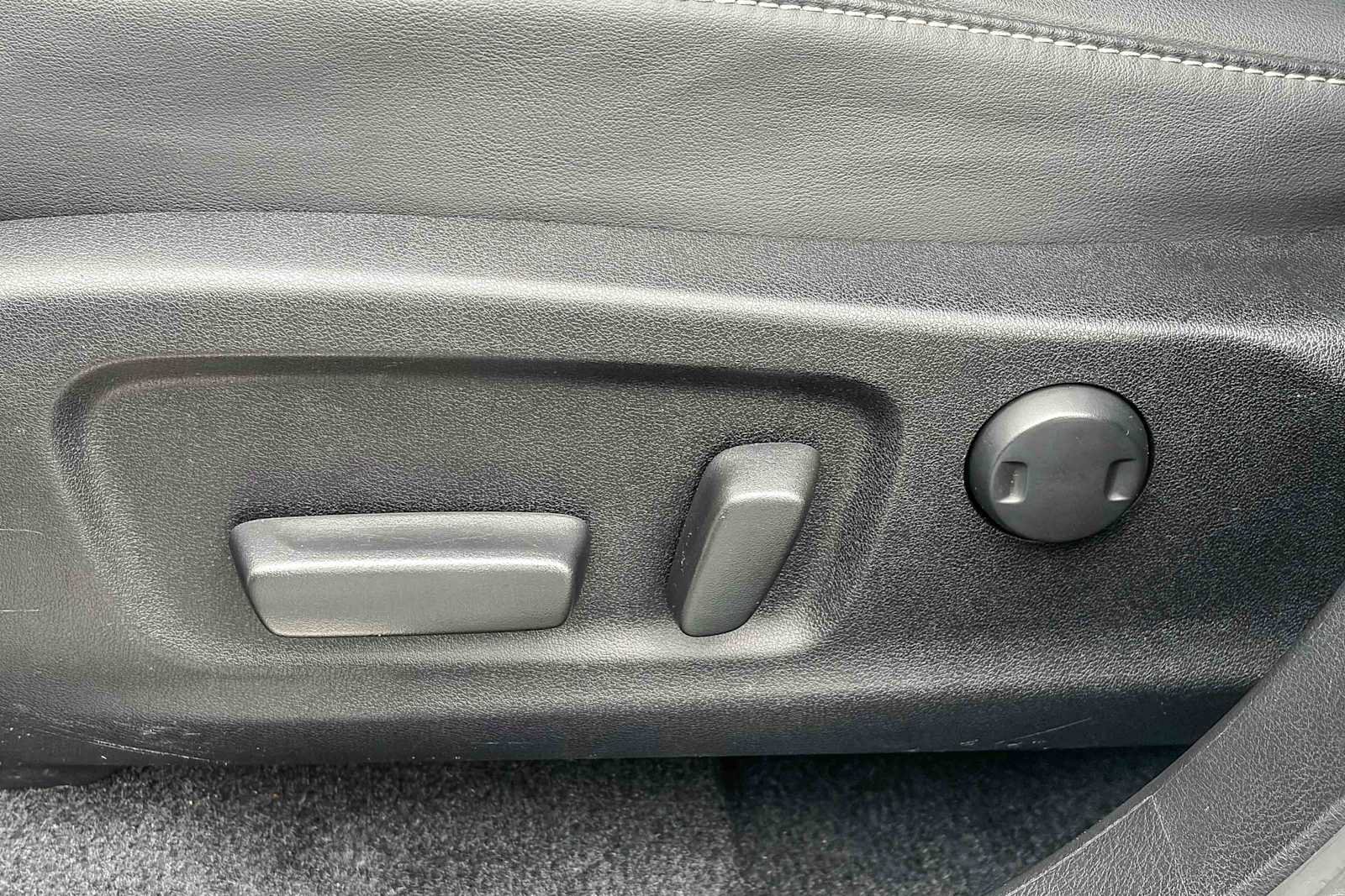 Certified 2022 Lexus RX 350L FWD w/ Premium Package image 21