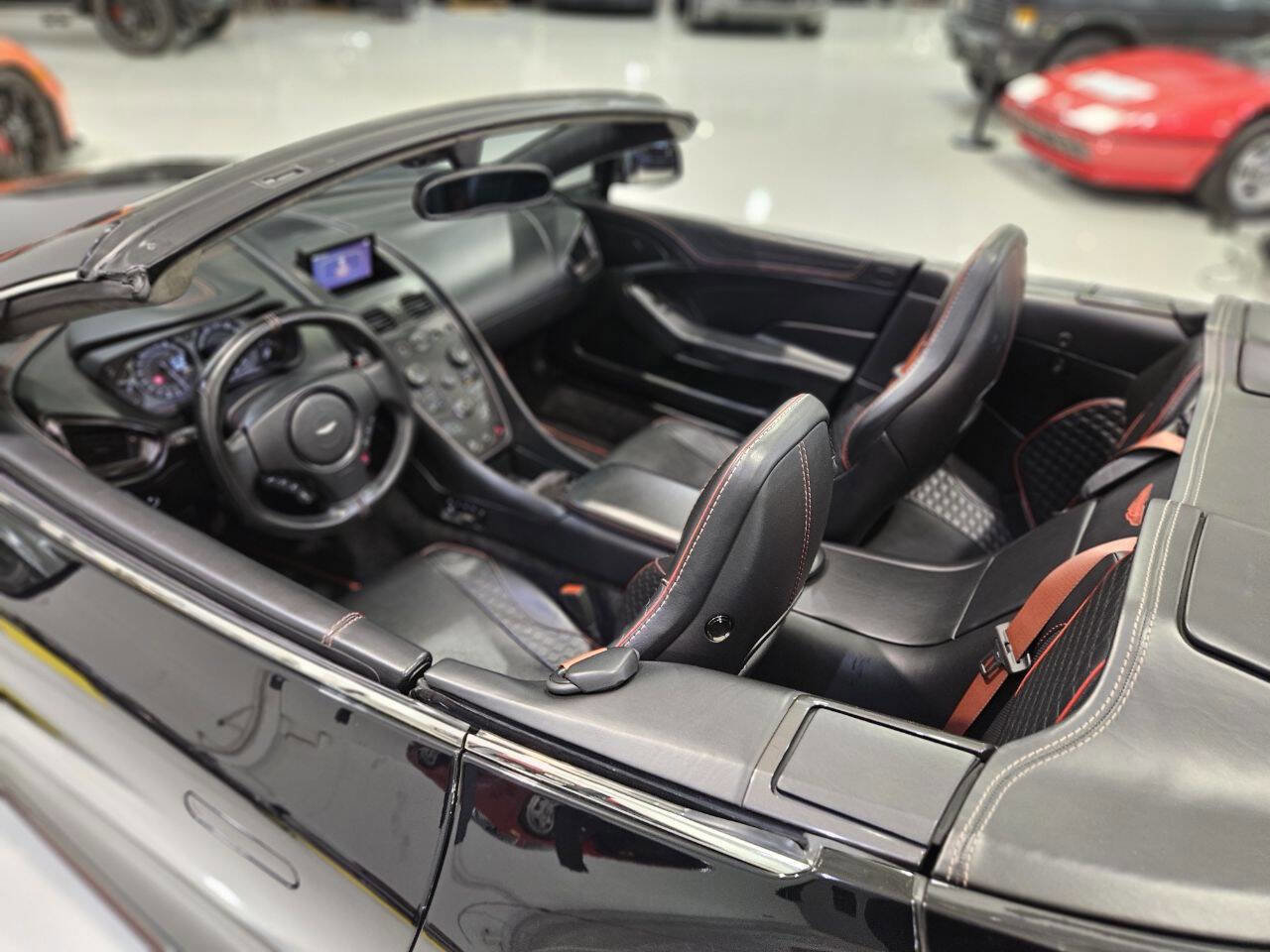 Used 2014 Aston Martin Vanquish Volante image 4