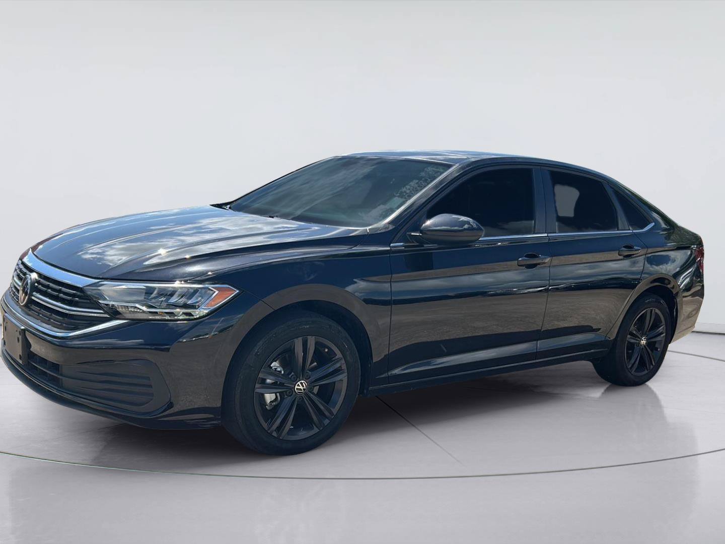 Used 2023 Volkswagen Jetta SE FWD image 3