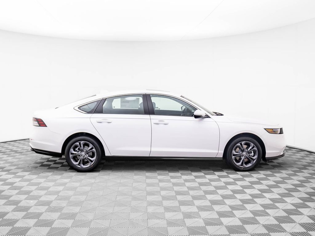 Certified 2025 Honda Accord EX-L image 6