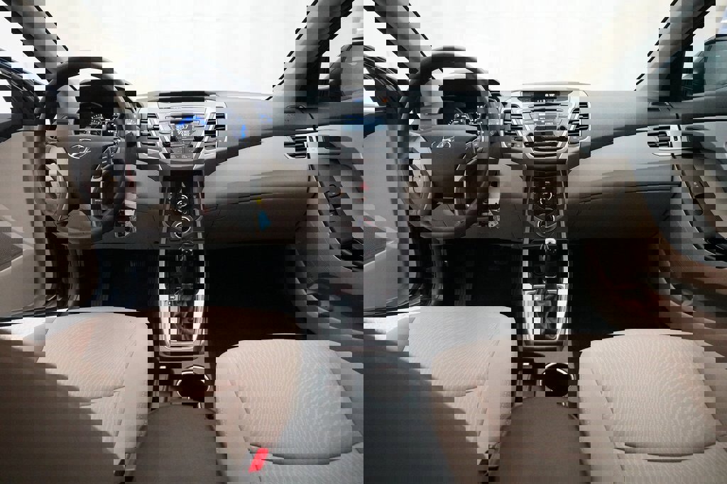 Used 2016 Hyundai Elantra SE image 5