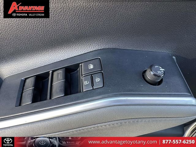 Used 2023 Toyota Highlander LE image 19