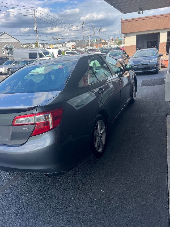 Used 2014 Toyota Camry SE w/ Protection Package image 4