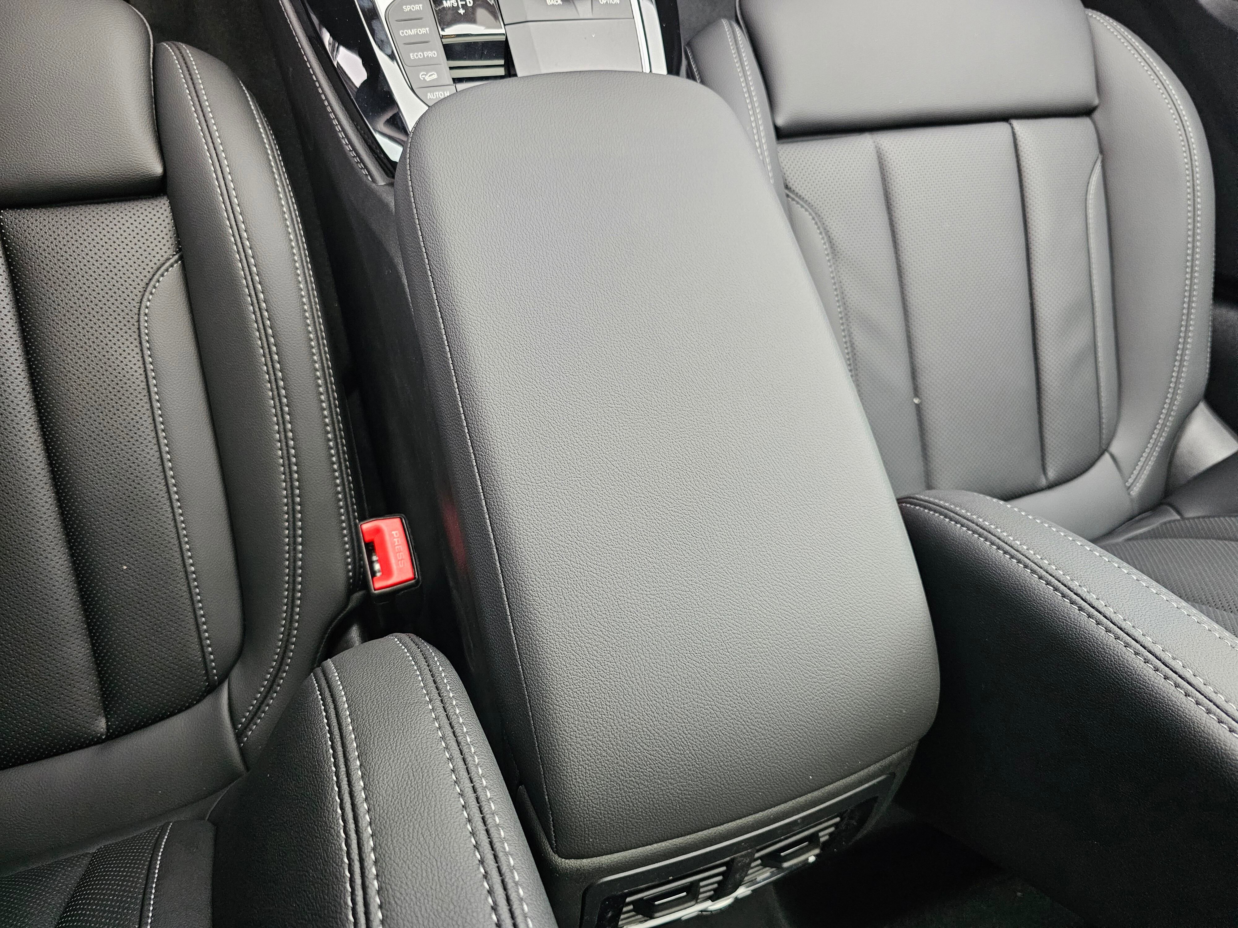 New 2025 BMW X4 xDrive30i w/ Premium Package image 24