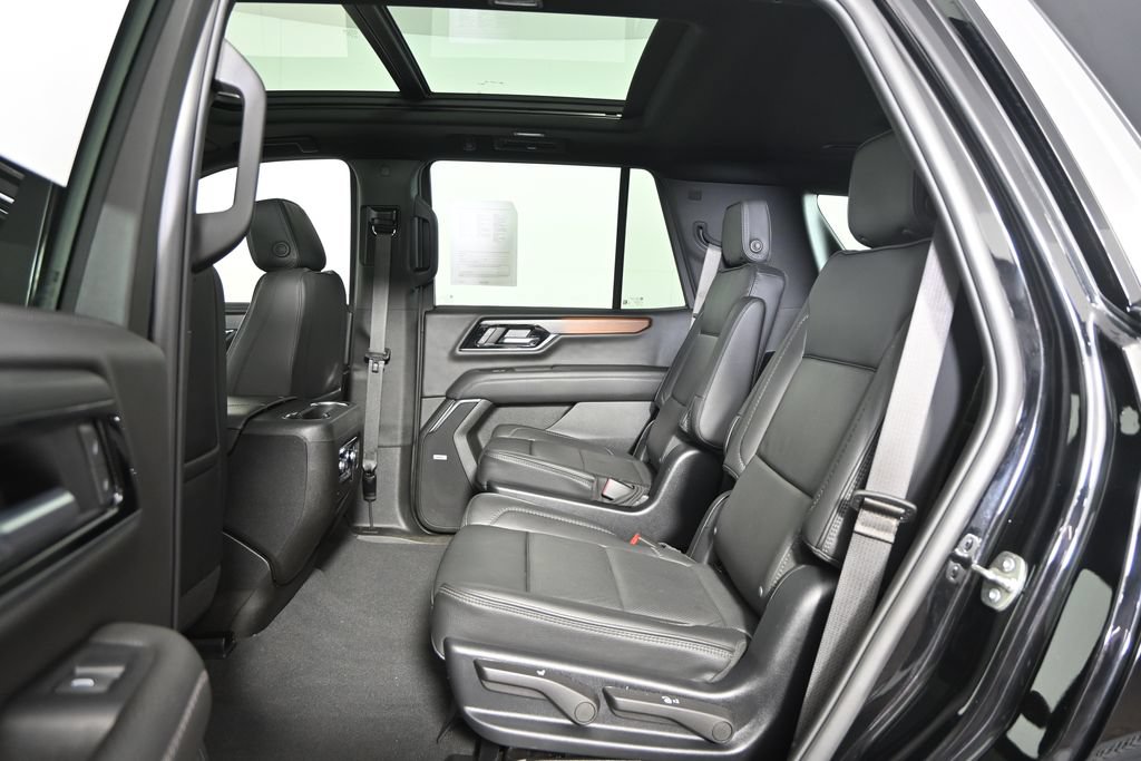 Used 2025 GMC Yukon Denali w/ Sun & Power Step Package AWD/4WD image 18