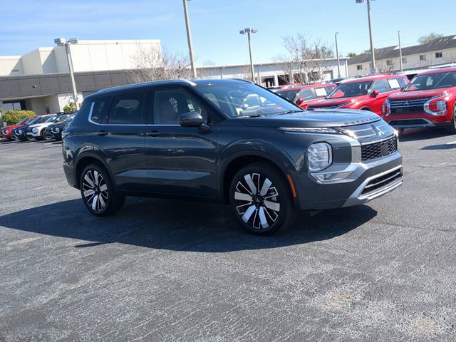 New 2025 Mitsubishi Outlander SEL image 4