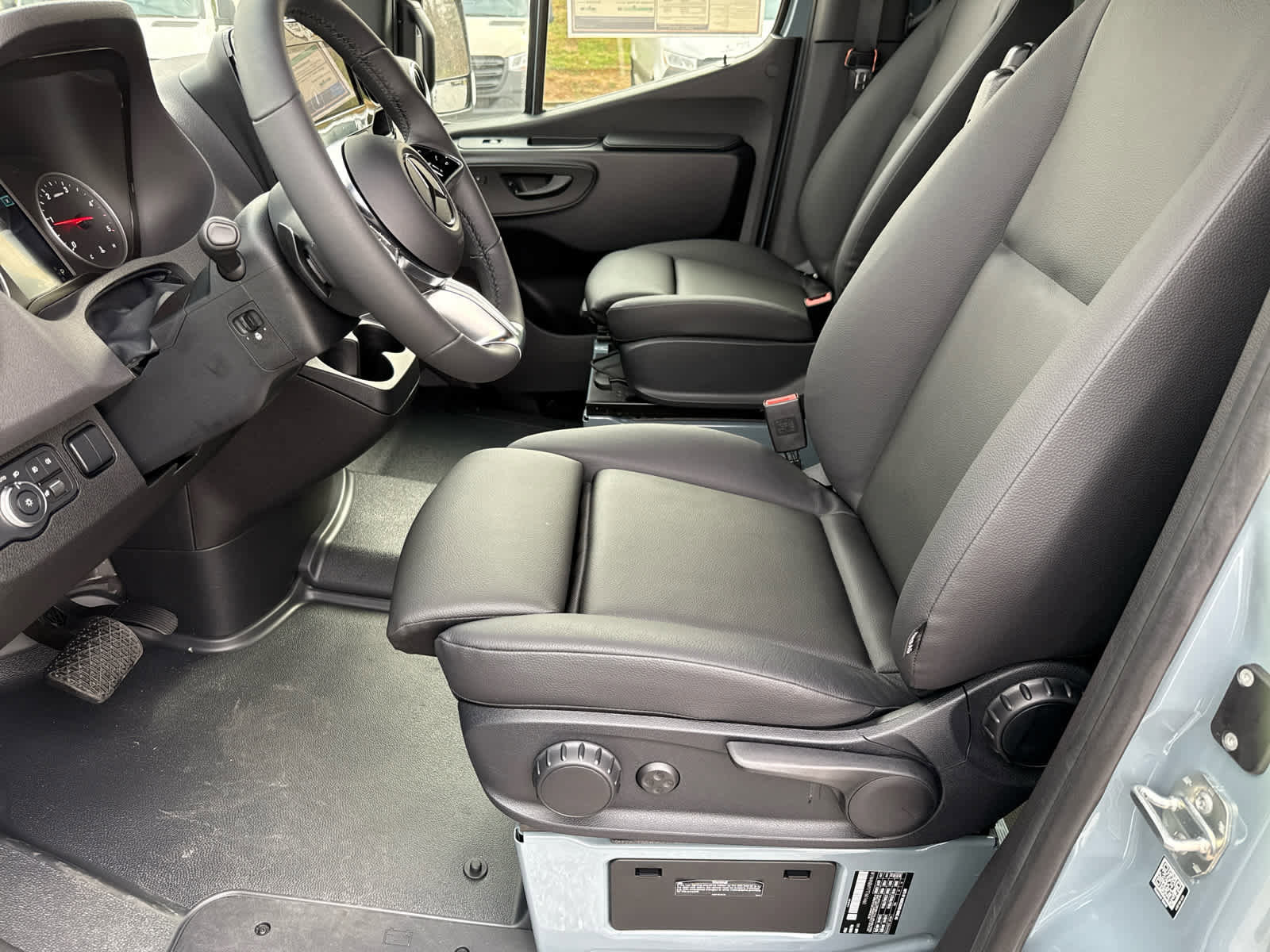 New 2026 Mercedes-Benz Sprinter 2500 image 10