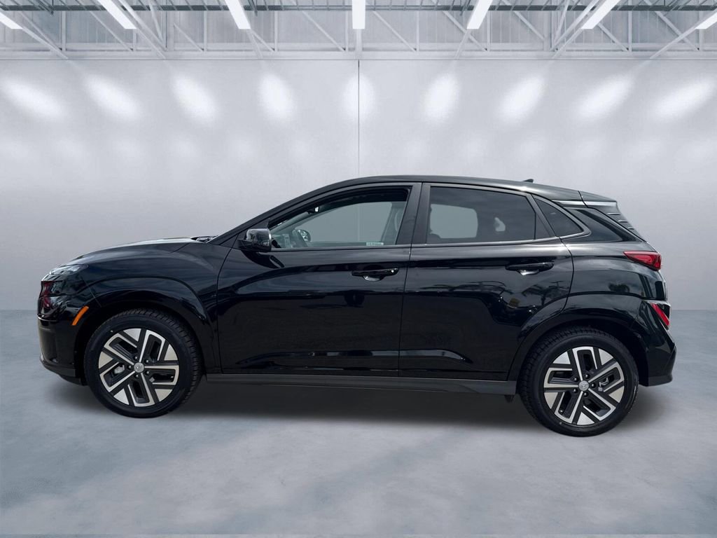 Used 2023 Hyundai Kona SE w/ Cargo Package FWD image 3