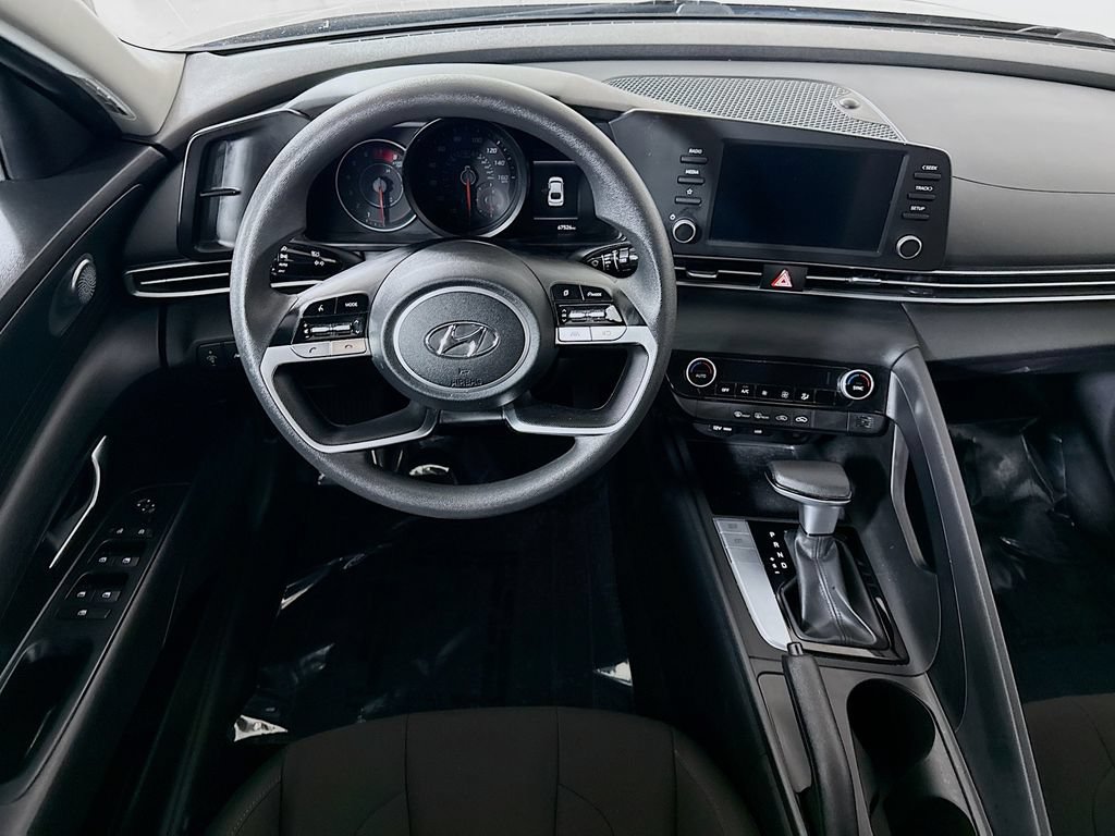 Certified 2022 Hyundai Elantra SEL FWD image 4