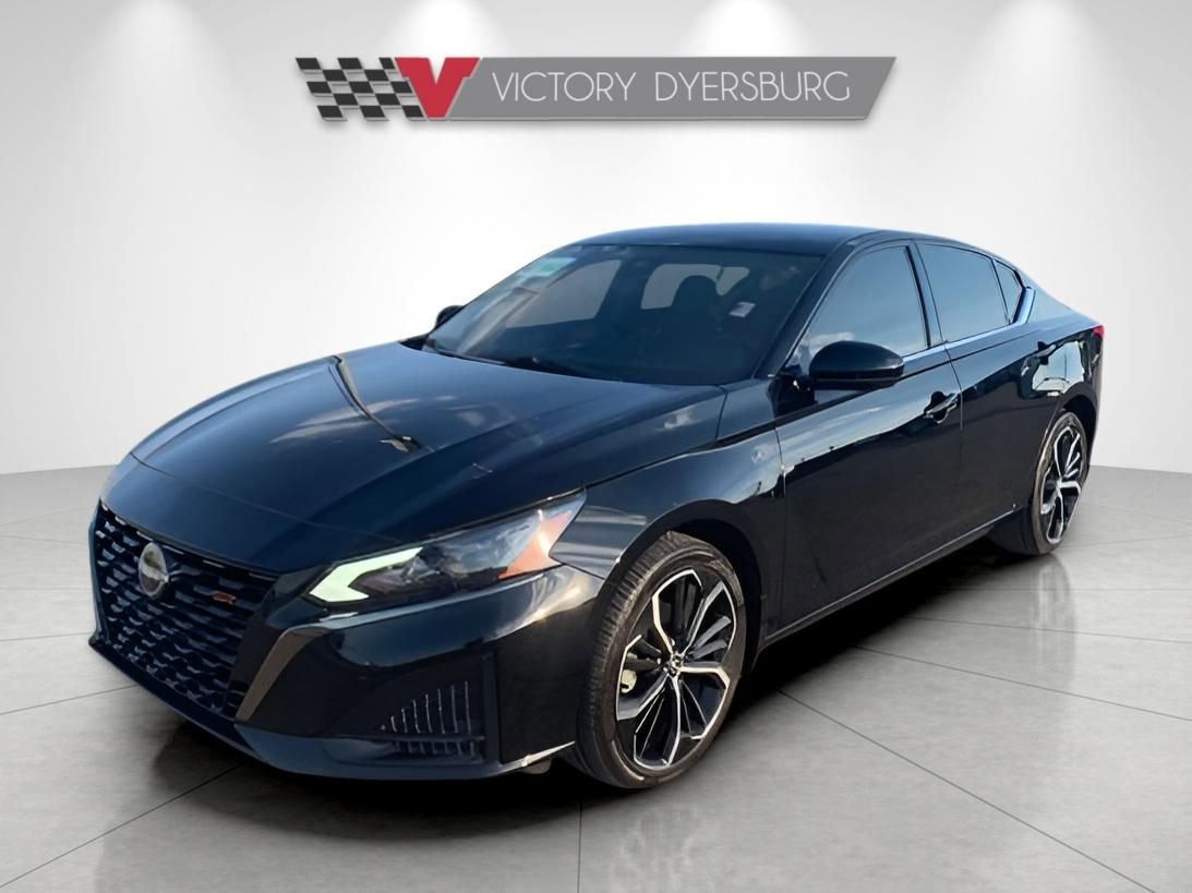 Used 2024 Nissan Altima 2.5 SR AWD/4WD image 4