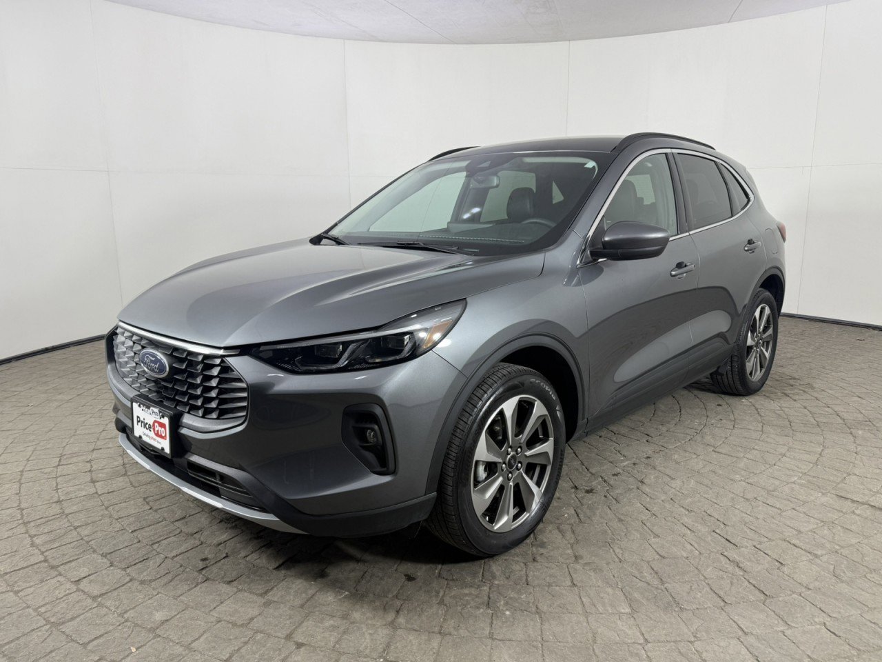 Certified 2025 Ford Escape Platinum image 3