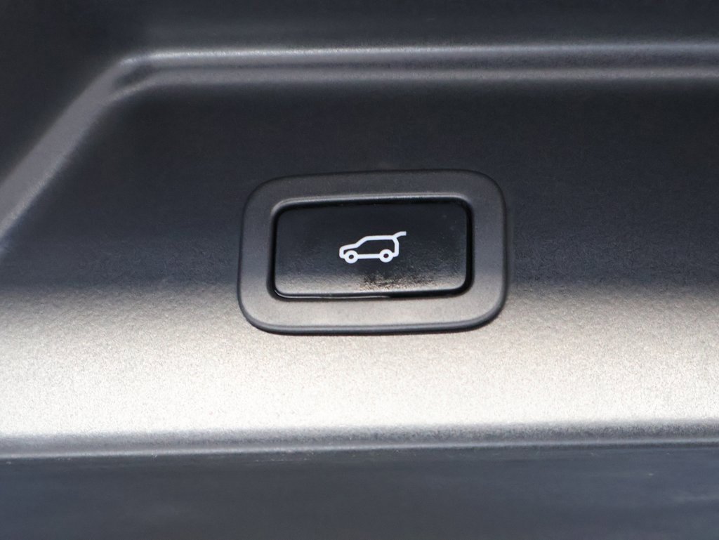 Used 2018 Land Rover Range Rover Supercharged image 17