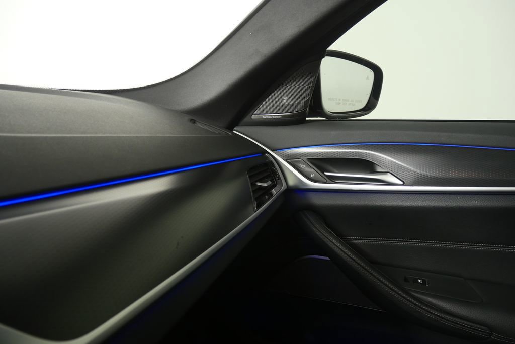 Used 2023 BMW 540i w/ M Sport Package image 26