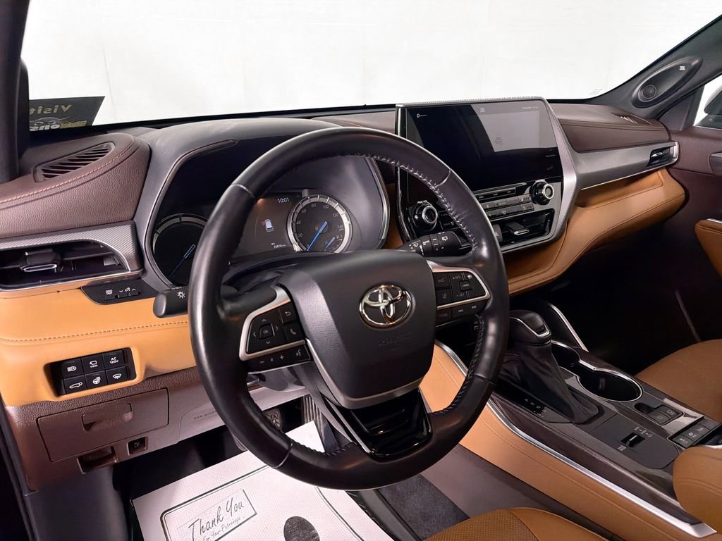 Used 2022 Toyota Highlander Platinum image 9