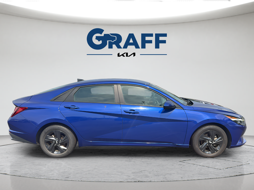 Used 2023 Hyundai Elantra SEL w/ Cargo Package FWD image 12