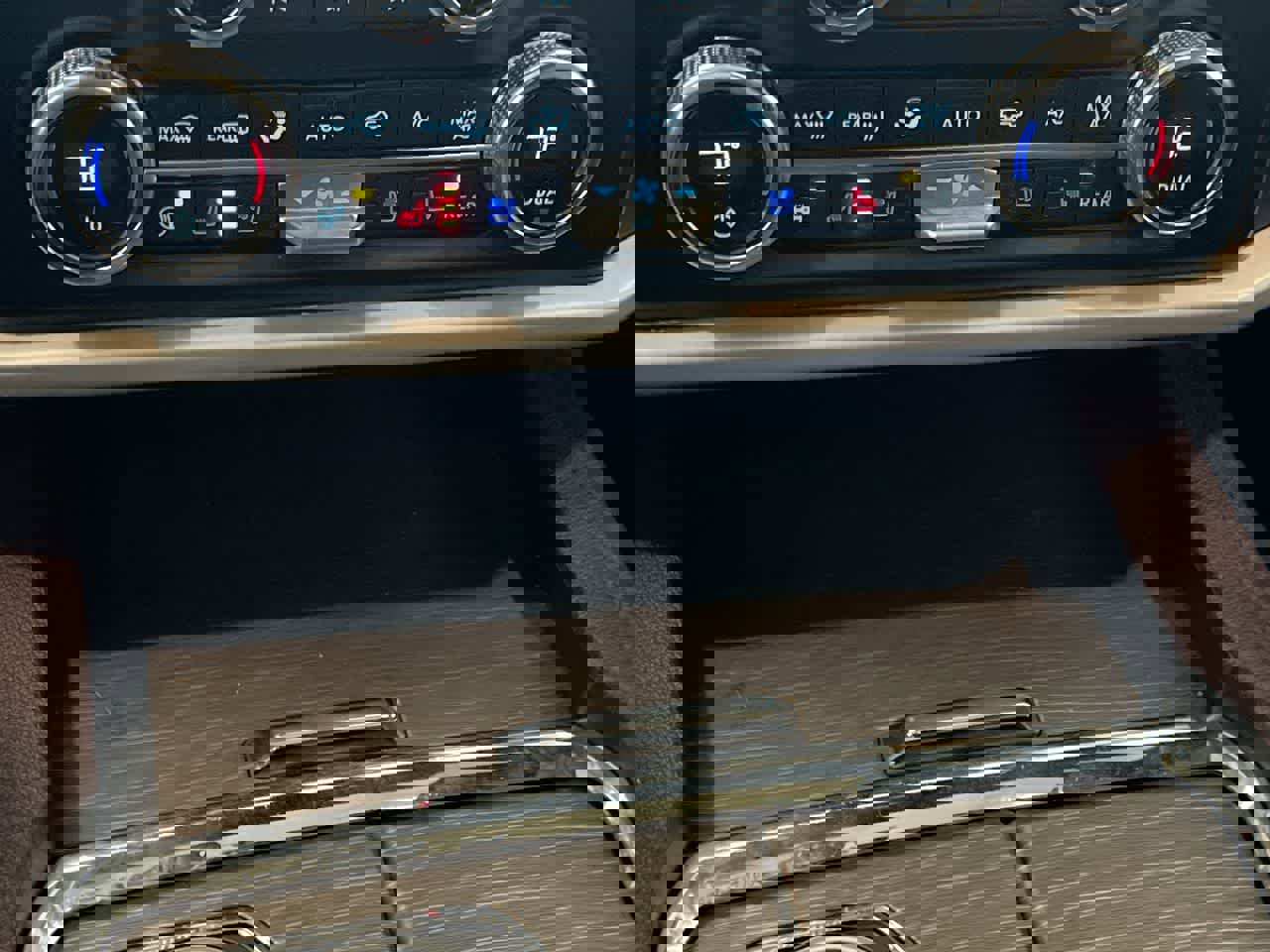 Used 2023 Ford Expedition Max Limited image 19