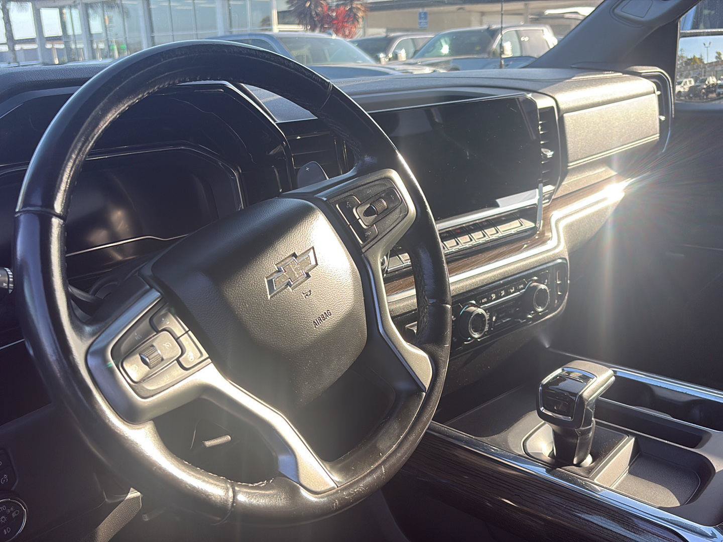 Used 2022 Chevrolet Silverado 1500 LT Trail Boss w/ Convenience Package II AWD/4WD image 17