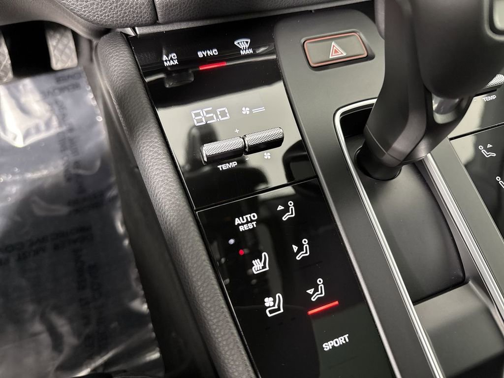 Certified 2025 Porsche Macan image 31