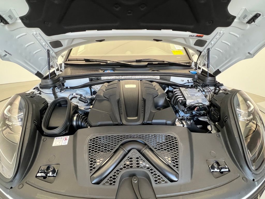 Used 2024 Porsche Macan S image 26