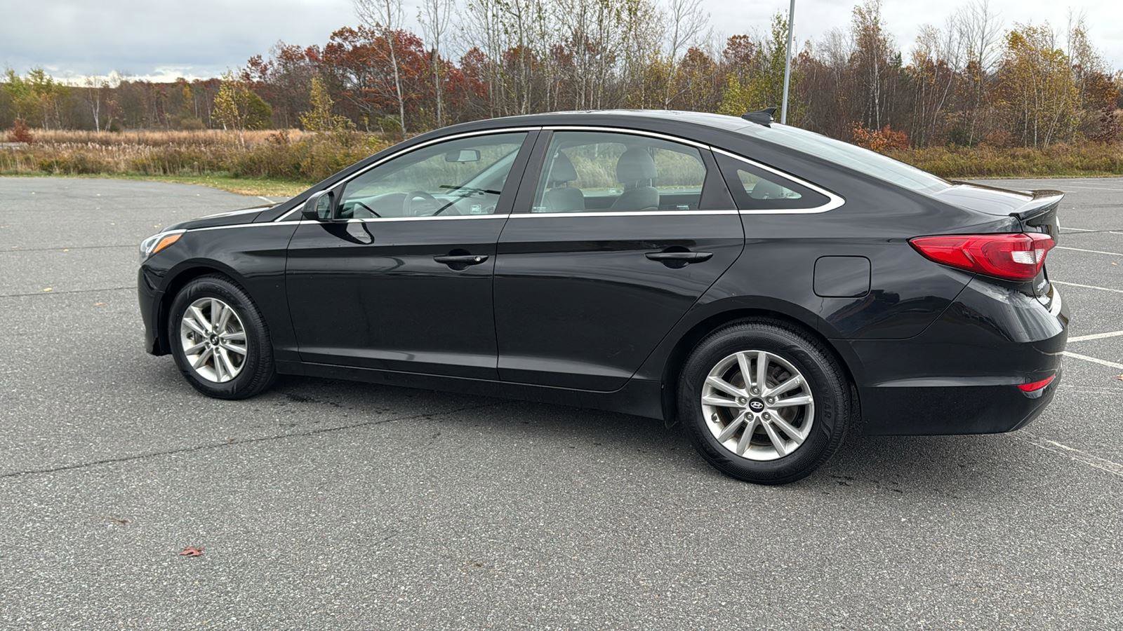 Used 2017 Hyundai Sonata SE image 10