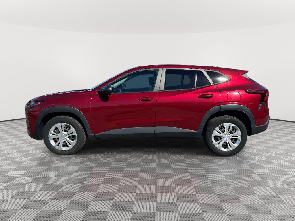 Used 2024 Chevrolet Trax LS FWD image 4