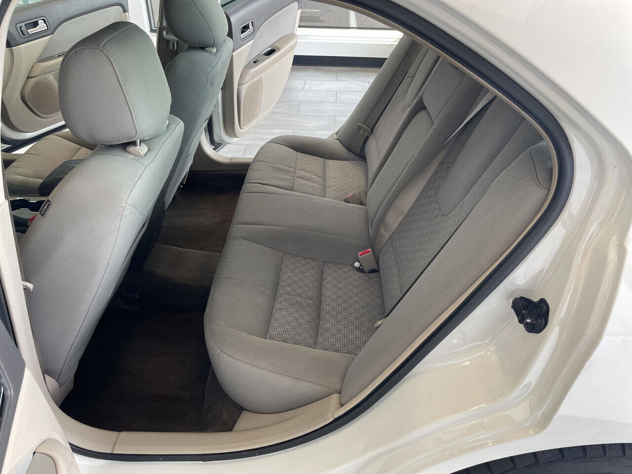 Used 2012 Ford Fusion SEL image 23