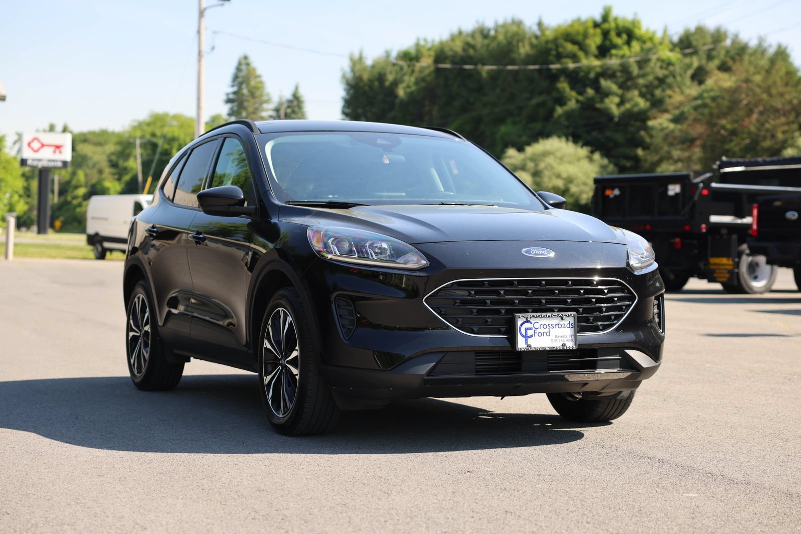 Used 2022 Ford Escape SE w/ SE Sport Appearance Package AWD/4WD image 8