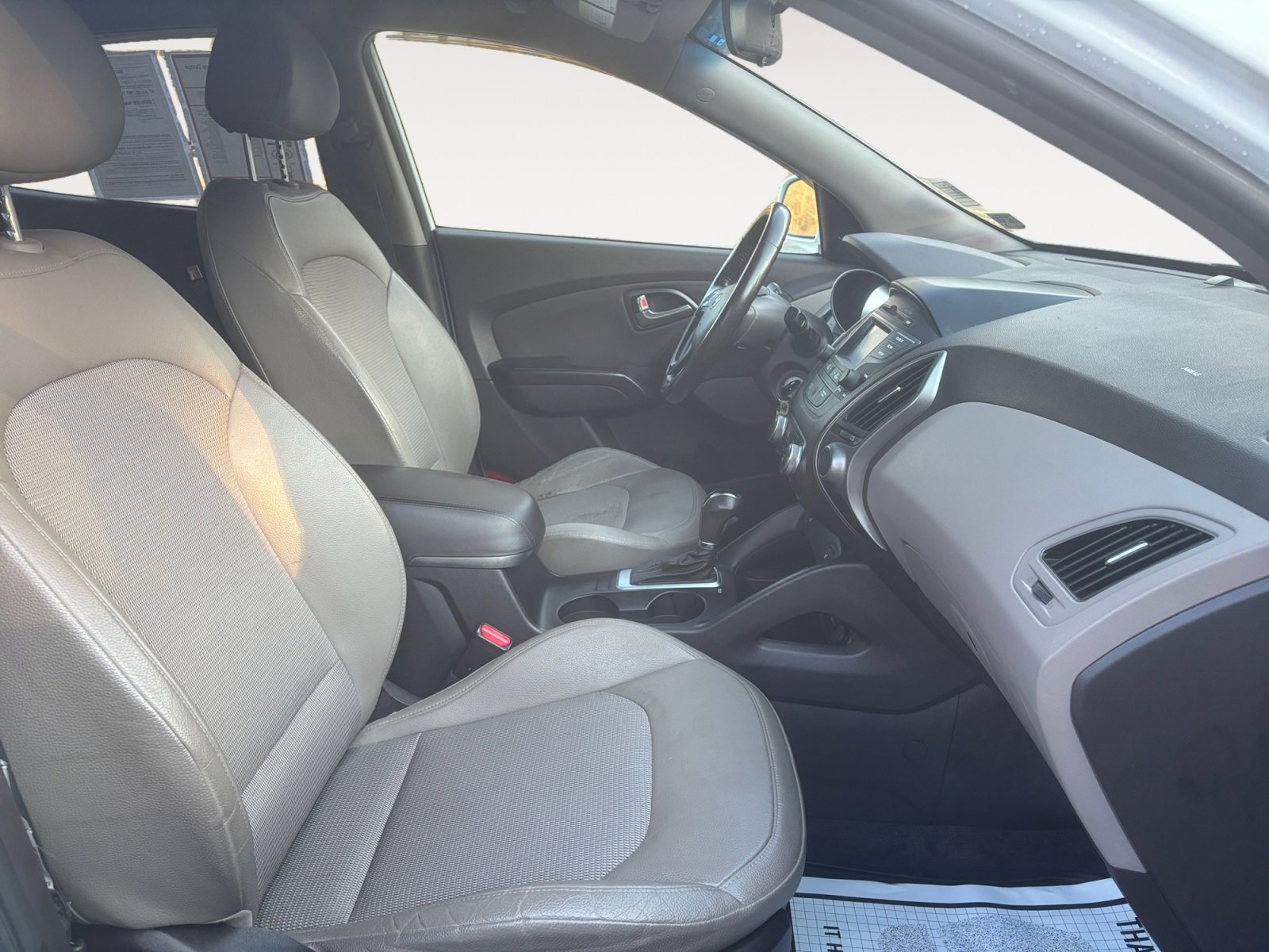 Used 2015 Hyundai Tucson SE image 15