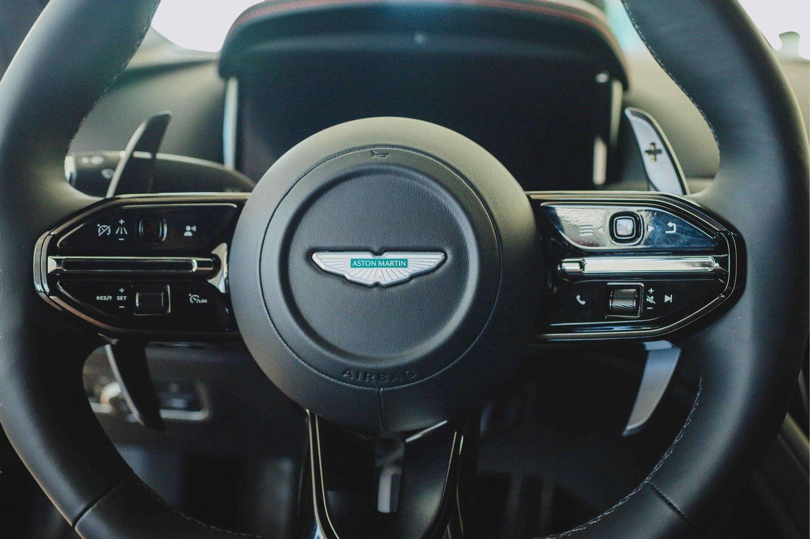 New 2025 Aston Martin DB12 Coupe image 15