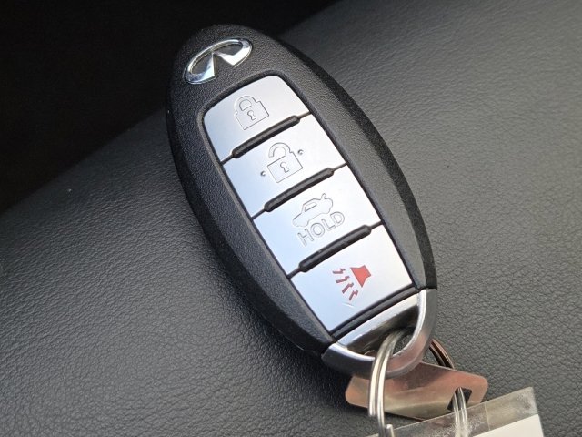 Used 2015 INFINITI Q50 Premium w/ Navigation Package image 21