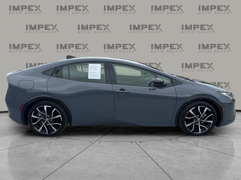 Used 2026 Toyota Prius Plug-In Hybrid FWD image 6