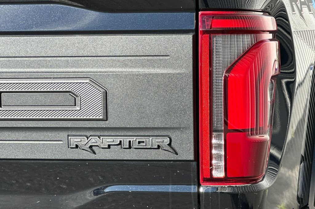 Used 2025 Ford F150 Raptor AWD/4WD image 28