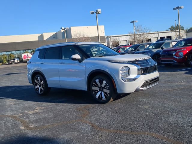 New 2026 Mitsubishi Outlander SEL FWD image 4