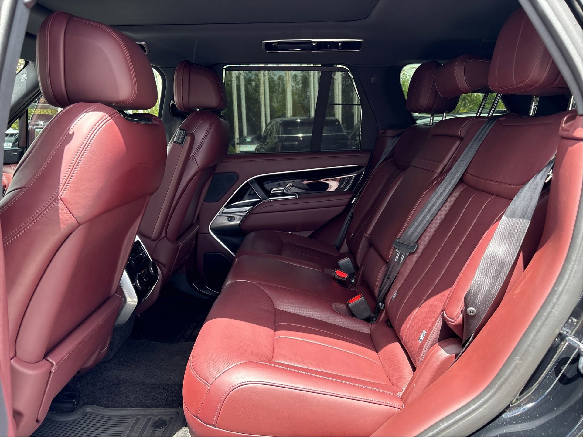 Used 2023 Land Rover Range Rover SE image 10