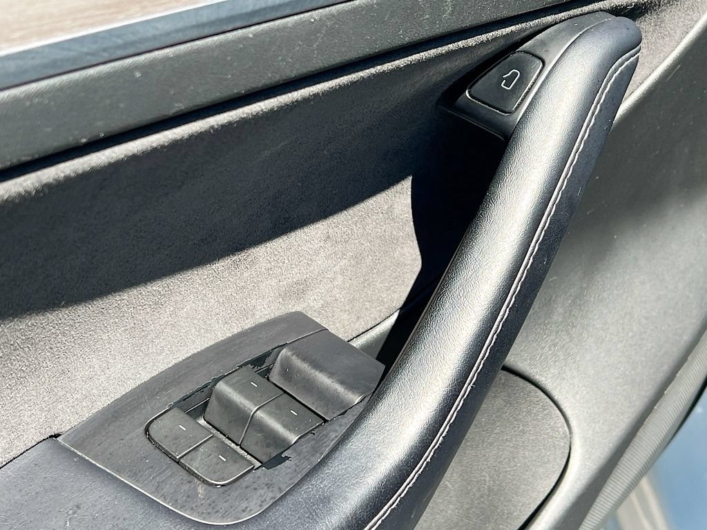 Used 2022 Tesla Model 3 RWD image 17