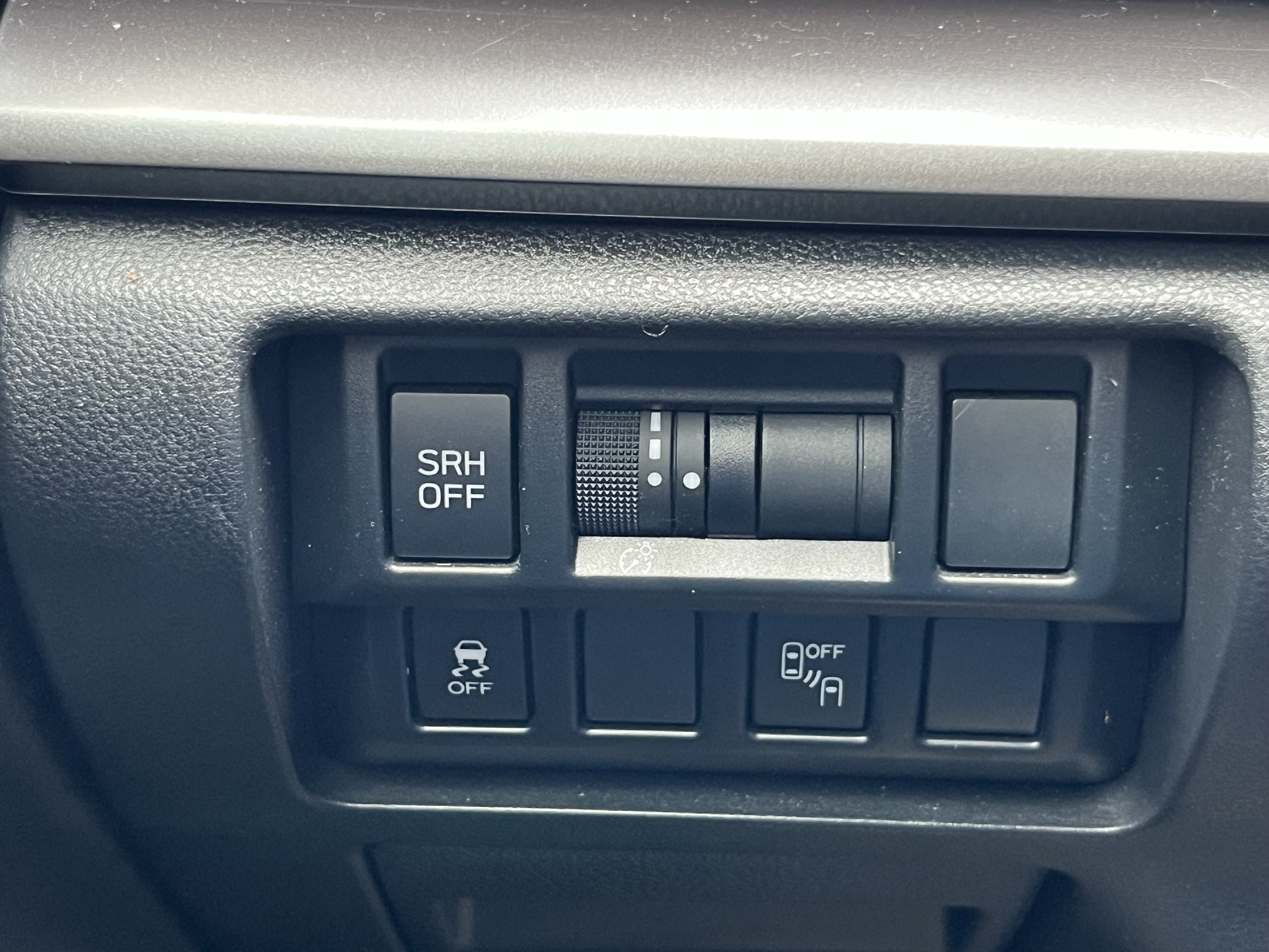 Used 2019 Subaru Crosstrek 2.0i Limited w/ Moonroof Package w/Navigation AWD/4WD image 32