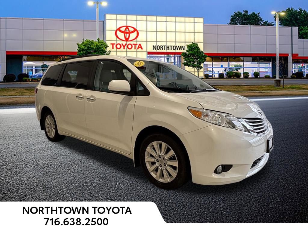 Used 2015 Toyota Sienna XLE w/ XLE Navigation Package image 10