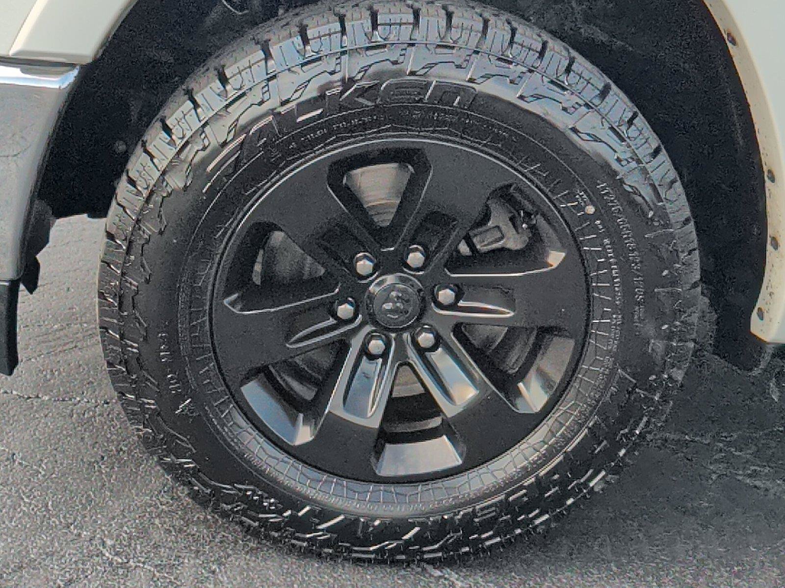 Used 2020 RAM 1500 Laramie AWD/4WD image 10