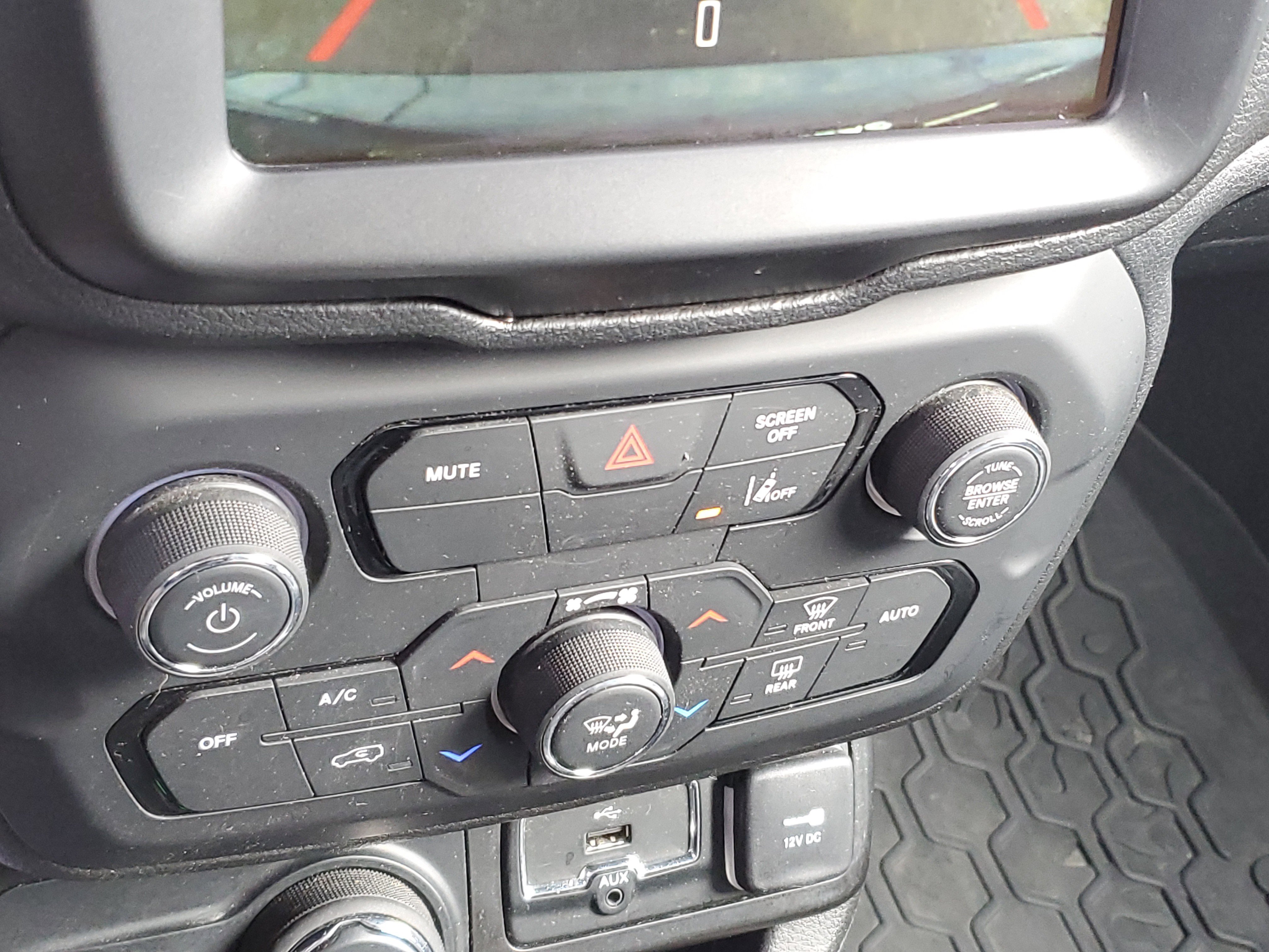 Used 2021 Jeep Renegade Limited image 24