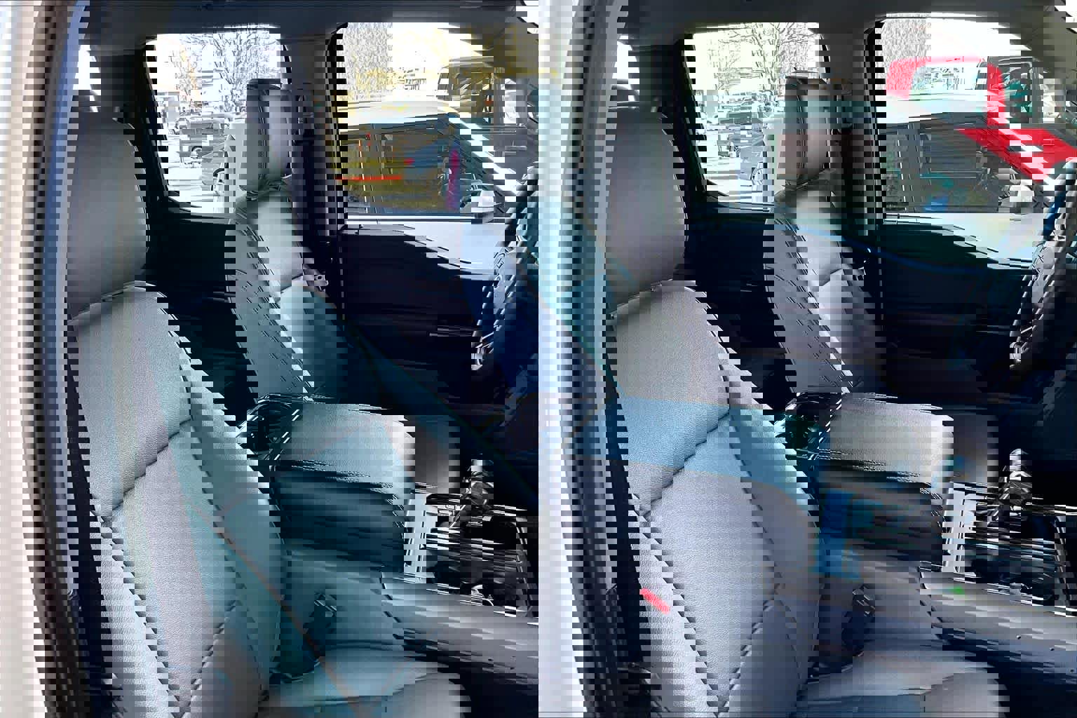 Certified 2022 Ford F150 Lightning Pro image 8