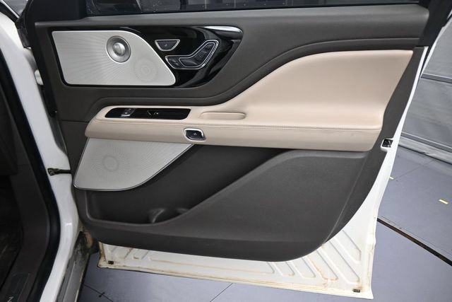 Used 2020 Lincoln Aviator Reserve w/ Equipment Group 202A AWD/4WD image 13